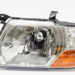 Фара для Mitsubishi Pajero Wagon 3 2003-2007 права FP 3735 M06