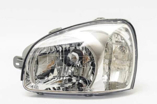 Фара для Hyundai Santa Fe 2001-2006 права