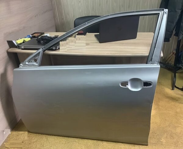 Передні праві двері Toyota Camry 50 (55) 2014-2017 Америка
