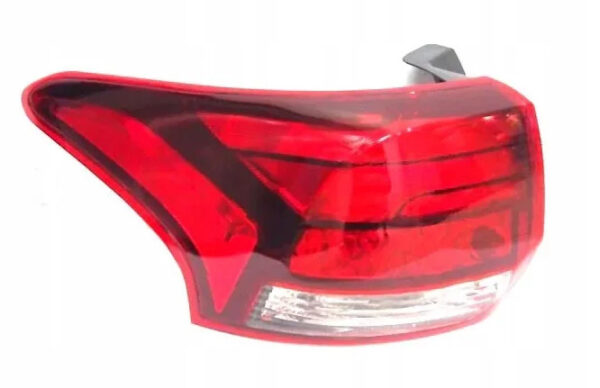 Задній ліхтар лівий Mitsubishi OUTLANDER 2015+