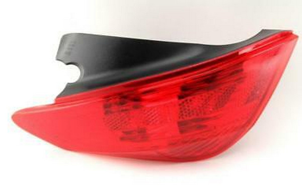 Задній ліхтар лівий Peugeot 308 2008-2011
