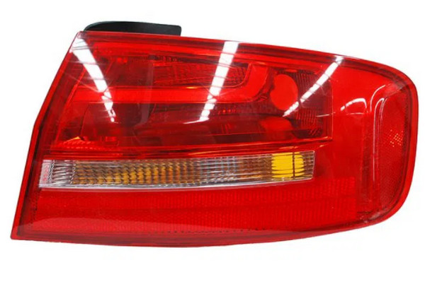 Задній ліхтар правий AUDI A4 2012-2016