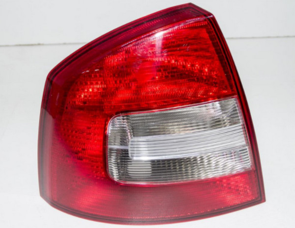 Задній ліхтар лівий Skoda OCTAVIA 2009+