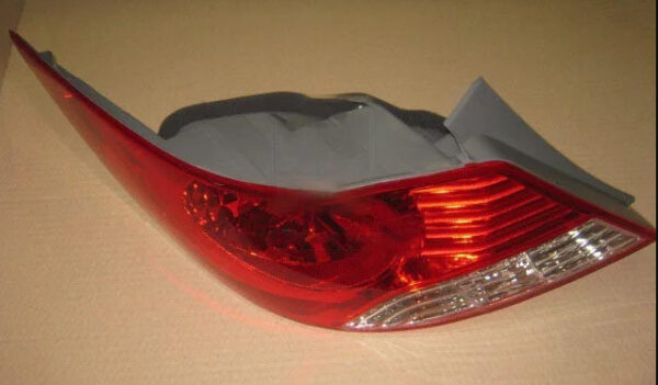 Задній ліхтар лівий Toyota CAMRY 2017+