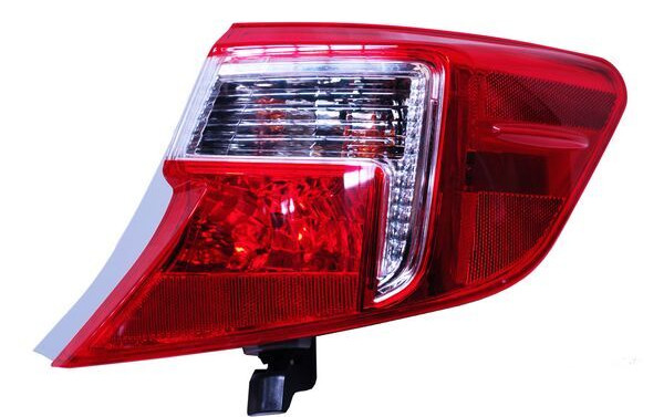 Задній ліхтар правий Toyota CAMRY 2011-2014 Америка