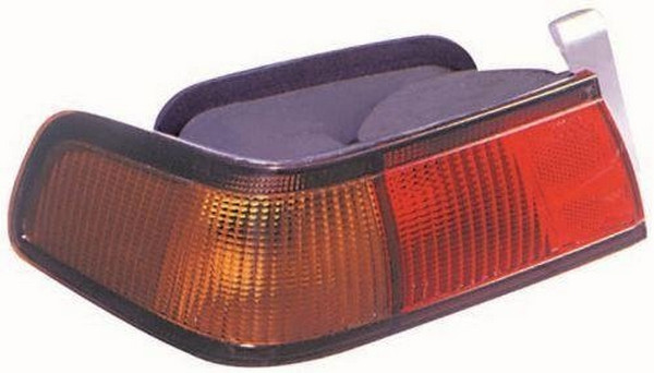Задній ліхтар правий TOYOTA CAMRY SXV20 1997-2001