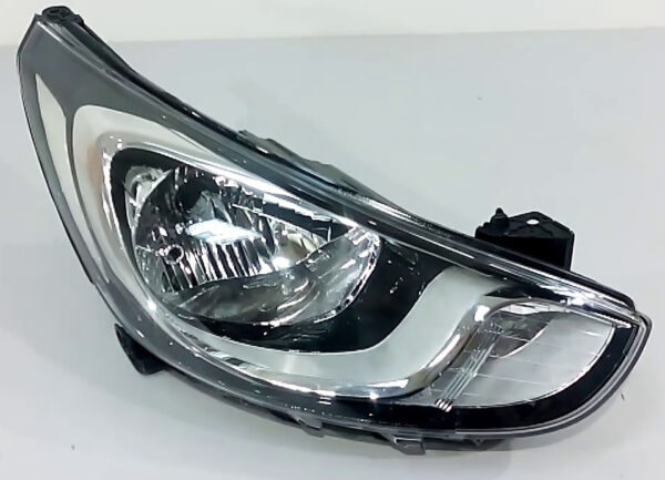 Права фара Hyundai ACCENT 2011+ RUS