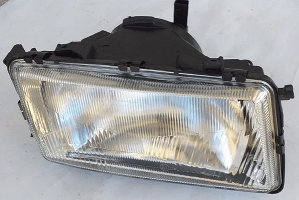 Права фара AUDI 80/90 1987-1991