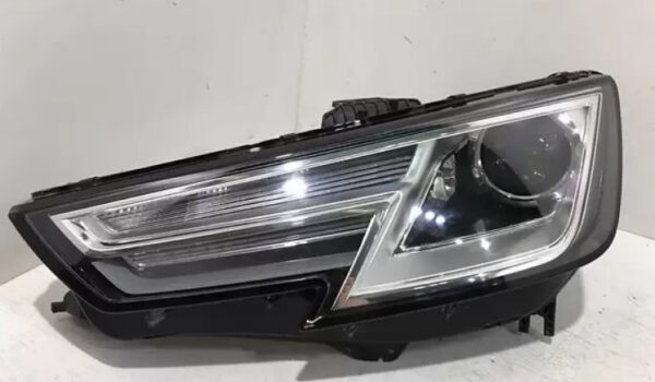 Права фара AUDI A4 2012-2016
