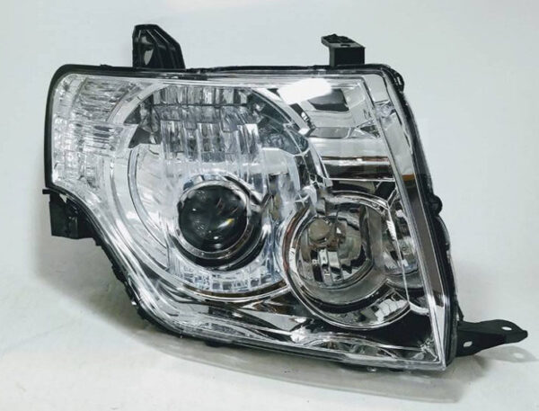 Права фара Mitsubishi PAJERO 2007-2014