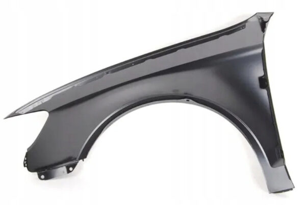 Переднє праве крило Audi 100 С3 1982-1991