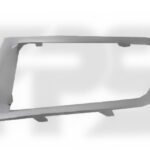 Рамка решітки в бампері Mazda 6 2006-2008 ліва сіра FP 4403 202