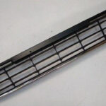 Решітка в бампер Volkswagen Passat B7 Європа 2010-2014 середня FP 7423 950