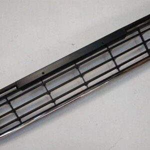 Решітка в бампер Volkswagen Passat B7 Європа 2010-2014 середня