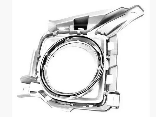 Окуляр протитуманної фари хром Toyota Land Cruiser 200 2012-2015 права