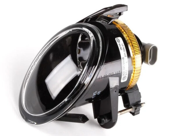 Протитуманна фара Volkswagen Passat B6 2005-2010 права