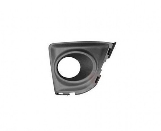 reshetka-om147 Решітка в бампер права Toyota COROLLA 2013+