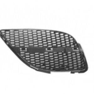 Радіаторна решітка права Nissan ALMERA 2000-06