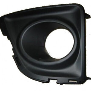 reshetka-om69 Решітка в бампер ліва Toyota COROLLA 2013+