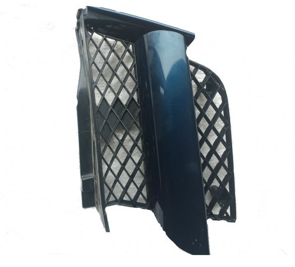 reshetka-om89 Решітка в бампер ліва Mitsubishi OUTLANDER до 2007