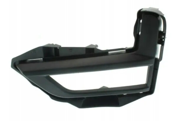 Решітка в бампер переднього права NISSAN X-TRAIL T32 2017-2020