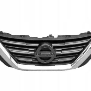 Радіаторна решітка Nissan Altima 2015-2018