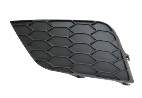 Решітка в бампер переднього права Nissan Sentra 2016-2018