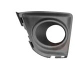 Решітка в бампер переднього права Toyota Corolla E18 2013-2016 FP 7037 F3-E