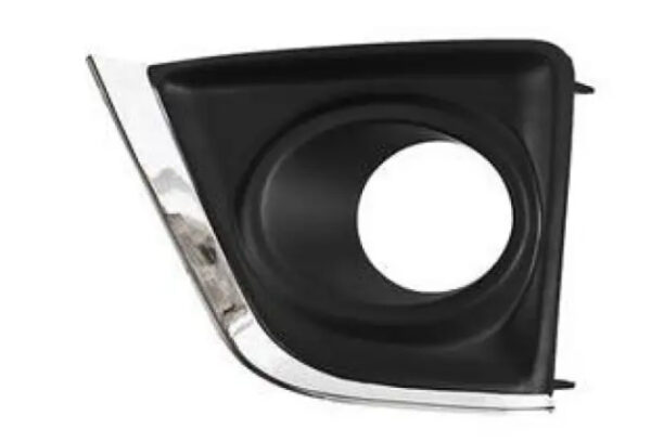 reshitka-fps-1352 Решітка в бампер переднього права Toyota Corolla E18 2013-2016