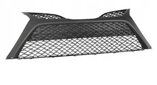 Решітка в бампер переднього Toyota Camry XV70 2017+ SE/XSE з отвором птроніка