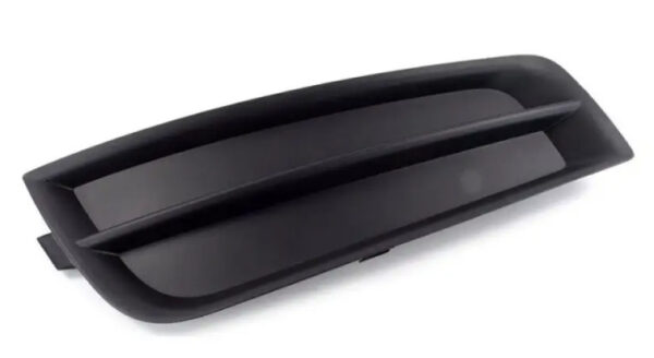 Решітка в бампер переднього права Chevrolet Cruze 2009-2012