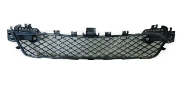 Решітка в бампер переднього Mercedes C-class W204 2011-2014