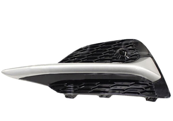 Решітка в бампер права Nissan Qashqai 2017-2021