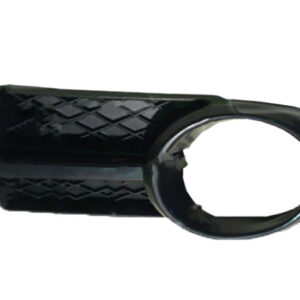 Решітка в бампер (рамка) права Chevrolet Aveo 2006-2011 Седан T250