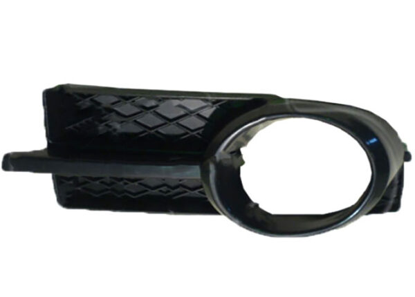 Решітка в бампер (рамка) права Chevrolet Aveo 2006-2011 Седан T250