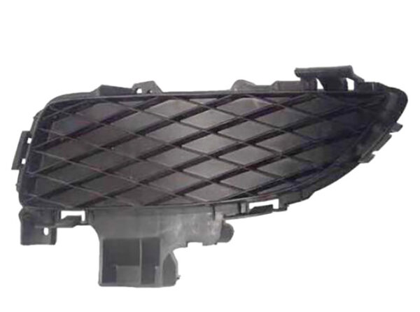 Решітка в бампер (заглушка) ліва Mazda 3 BK 2004-2009 Седан