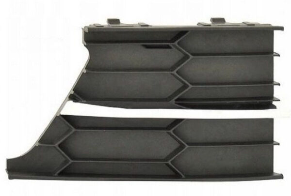 Решітка в бампер права Skoda Superb 2013-2015 3T