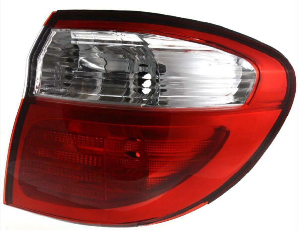 Задній ліхтар Nissan Maxima 2000-2006 лівий зовнішній