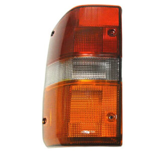 Задній ліхтар Nissan Patrol Gr60 Y60 1990-1997 правий